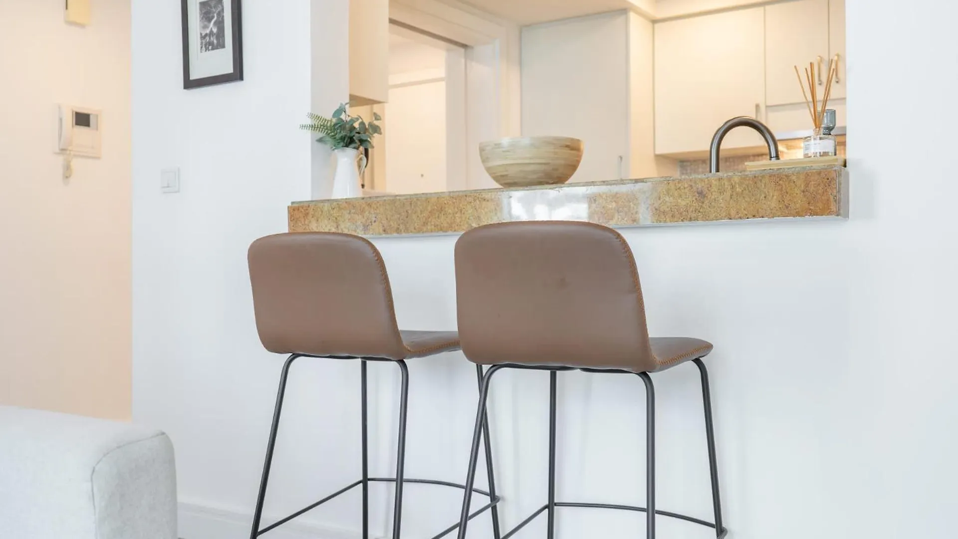 Remarkable 1 Bedroom Flat In Blakely Tower Dubai 0*,