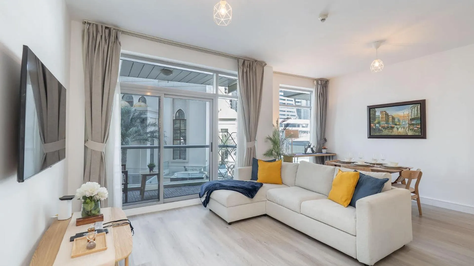 Remarkable 1 Bedroom Flat In Blakely Tower Dubai