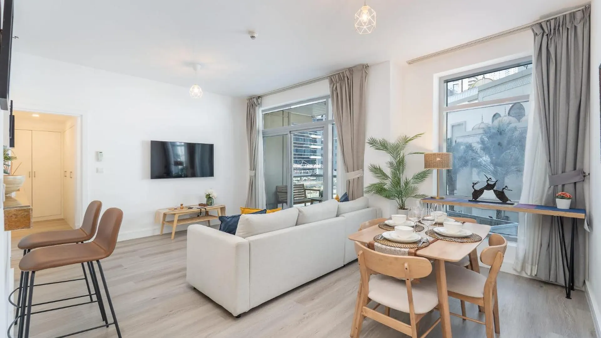 Remarkable 1 Bedroom Flat In Blakely Tower Dubai