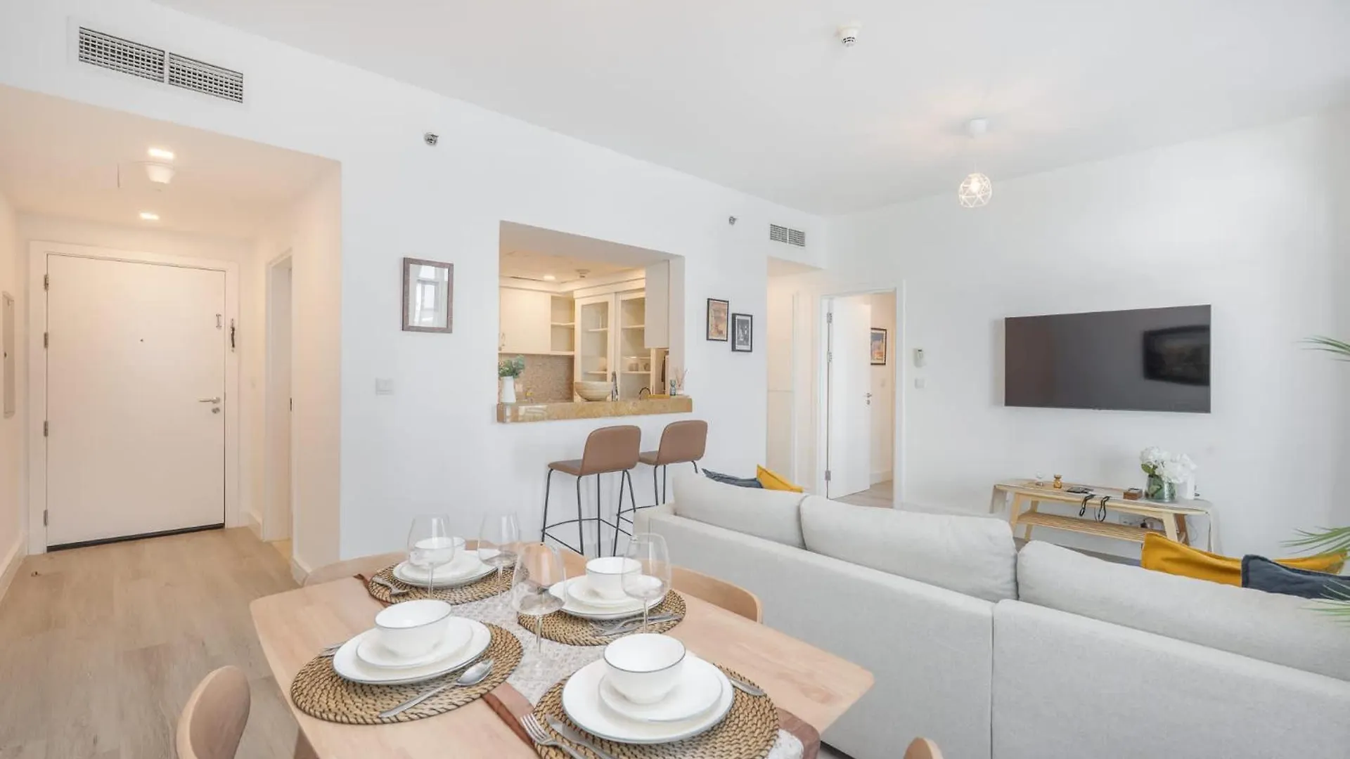 Remarkable 1 Bedroom Flat In Blakely Tower Dubai United Arab Emirates